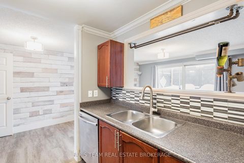 Photo 7 at 28 Raymond Crescent, Painswick South, Barrie