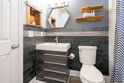 Photo 15 at 28 Raymond Crescent, Painswick South, Barrie