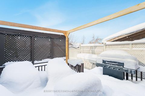 Photo 19 at 28 Raymond Crescent, Painswick South, Barrie