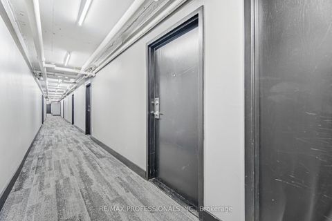 Photo 3 at 1015 - 38 Joe Shuster Way, Niagara, Toronto