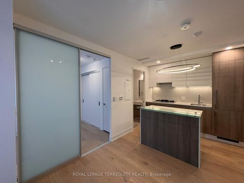 Photo 1 at 103 - 200 Keewatin Avenue, Mount Pleasant East, Toronto