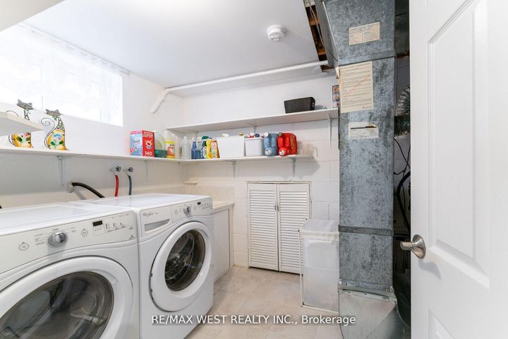 Photo 22 at 11 Farley Crescent, Richview, Toronto