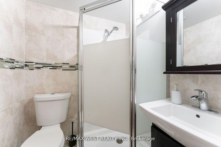 Photo 23 at 11 Farley Crescent, Richview, Toronto