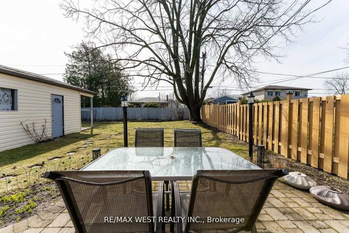 Photo 34 at 11 Farley Crescent, Richview, Toronto