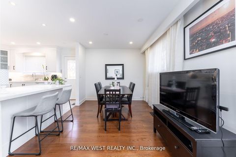 Photo 10 at 11 Farley Crescent, Richview, Toronto
