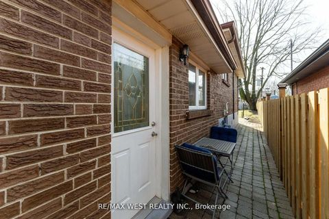 Photo 32 at 11 Farley Crescent, Richview, Toronto