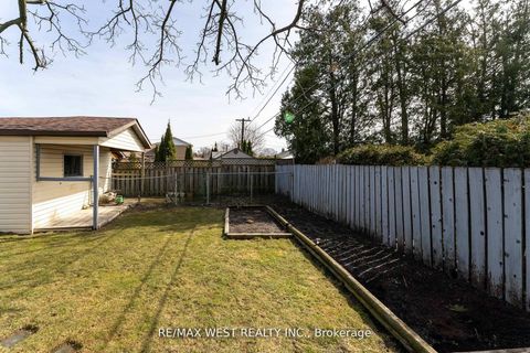Photo 36 at 11 Farley Crescent, Richview, Toronto