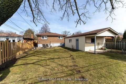 Photo 43 at 11 Farley Crescent, Richview, Toronto