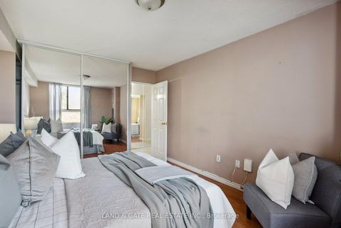 Photo 23 at 702 - 260 Seneca Hill Drive, Don Valley Village, Toronto