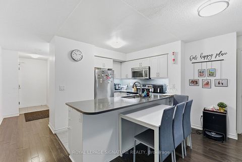 Photo 2 at 502 - 19 Grand Trunk Crescent, Waterfront Communities C1, Toronto