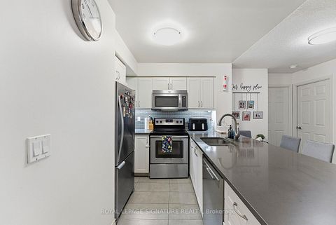 Photo 3 at 502 - 19 Grand Trunk Crescent, Waterfront Communities C1, Toronto