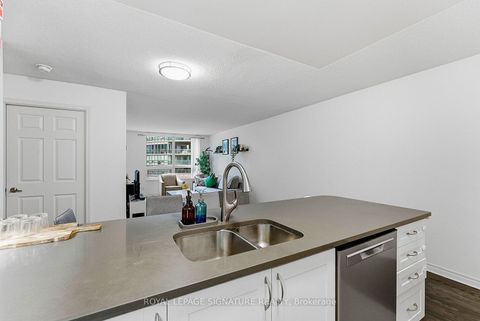 Photo 4 at 502 - 19 Grand Trunk Crescent, Waterfront Communities C1, Toronto