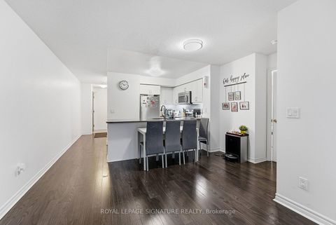 Photo 7 at 502 - 19 Grand Trunk Crescent, Waterfront Communities C1, Toronto