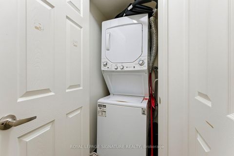 Photo 23 at 502 - 19 Grand Trunk Crescent, Waterfront Communities C1, Toronto