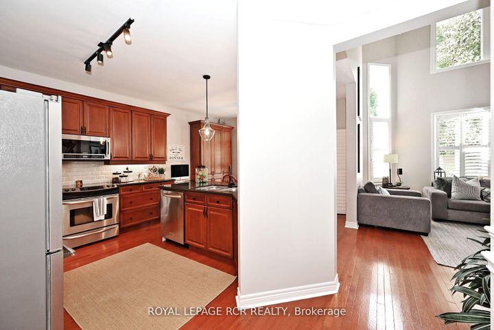 Photo 6 at 142 Regatta Avenue, Oak Ridges, Richmond Hill