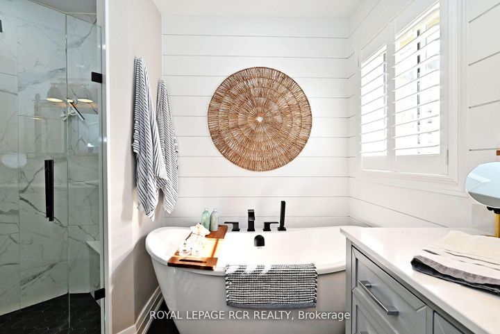 Photo 21 at 142 Regatta Avenue, Oak Ridges, Richmond Hill