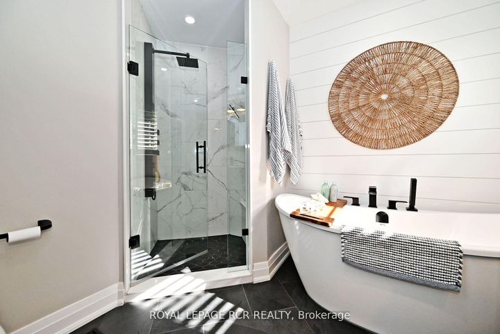 Photo 23 at 142 Regatta Avenue, Oak Ridges, Richmond Hill