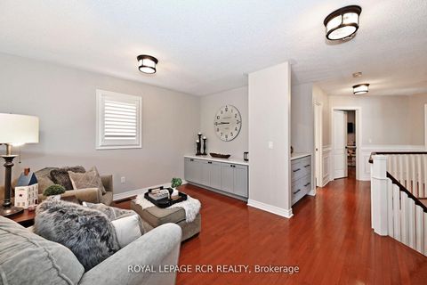 Photo 17 at 142 Regatta Avenue, Oak Ridges, Richmond Hill
