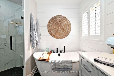 Photo 21 at 142 Regatta Avenue, Oak Ridges, Richmond Hill