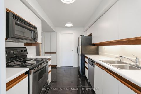 Photo 19 at 501 - 80 Front Street E, Yonge Corridor, Toronto