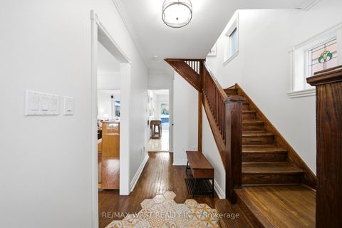 Photo 2 at 299 Armadale Avenue, Bloor West Village, Toronto