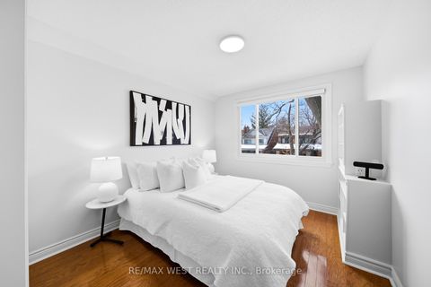 Photo 9 at 299 Armadale Avenue, Bloor West Village, Toronto