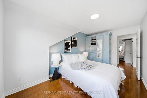 Photo 11 at 299 Armadale Avenue, Bloor West Village, Toronto