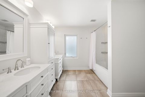 Photo 15 at 299 Armadale Avenue, Bloor West Village, Toronto