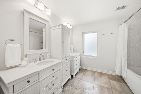 Photo 16 at 299 Armadale Avenue, Bloor West Village, Toronto