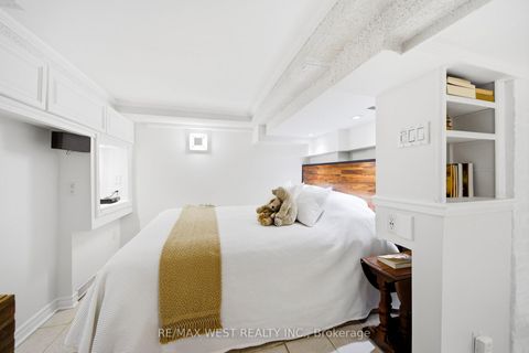 Photo 23 at 299 Armadale Avenue, Bloor West Village, Toronto