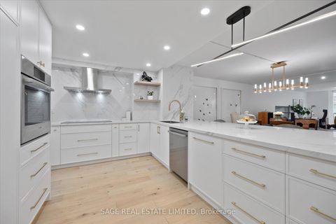 Photo 7 at 305 - 160 Frederick Street, Moss Park, Toronto