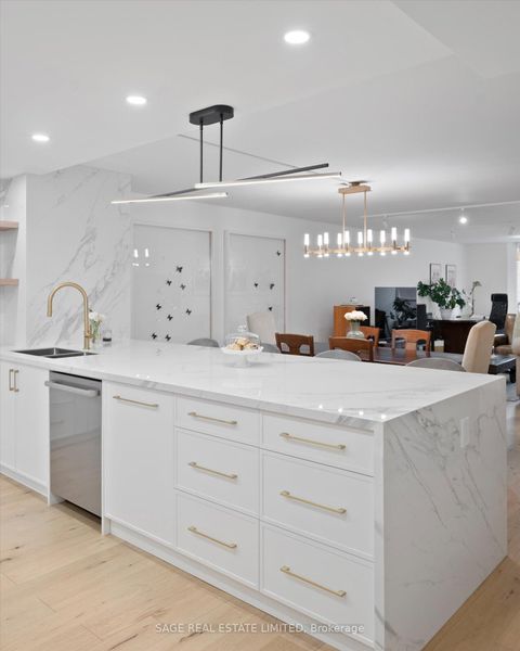 Photo 11 at 305 - 160 Frederick Street, Moss Park, Toronto