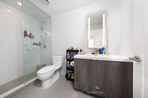 Photo 14 at 2817 - 585 Bloor Street E, North St. James Town, Toronto