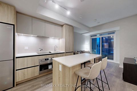 Photo 14 at D620 - 8 Beverley Glen Boulevard, Beverley Glen, Vaughan