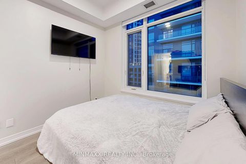 Photo 24 at D620 - 8 Beverley Glen Boulevard, Beverley Glen, Vaughan