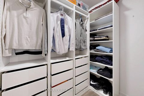 Photo 25 at D620 - 8 Beverley Glen Boulevard, Beverley Glen, Vaughan