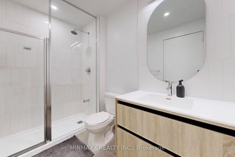 Photo 27 at D620 - 8 Beverley Glen Boulevard, Beverley Glen, Vaughan