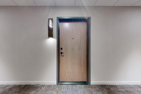 Photo 31 at D620 - 8 Beverley Glen Boulevard, Beverley Glen, Vaughan