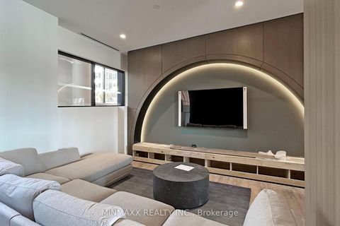 Photo 45 at D620 - 8 Beverley Glen Boulevard, Beverley Glen, Vaughan