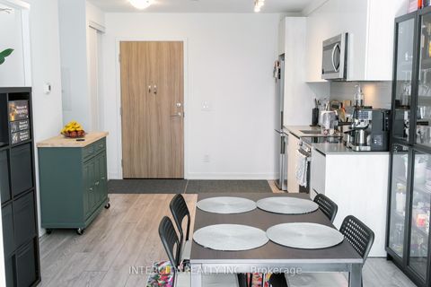 Photo 4 at 604 - 3100 Keele Street, CFB, Toronto