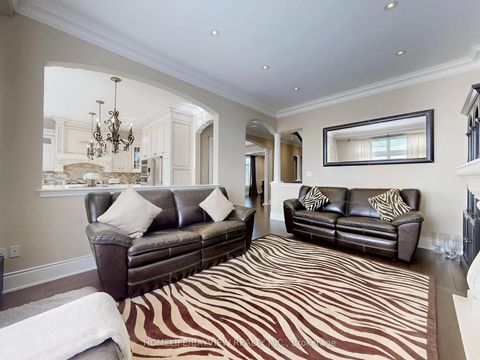 Photo 16 at 42 Lady Fenyrose Avenue, Patterson, Vaughan