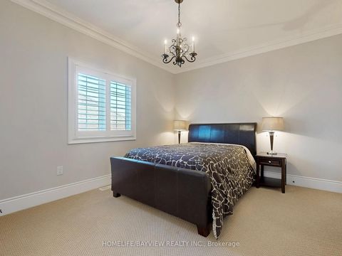 Photo 30 at 42 Lady Fenyrose Avenue, Patterson, Vaughan