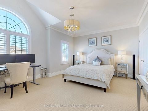 Photo 33 at 42 Lady Fenyrose Avenue, Patterson, Vaughan