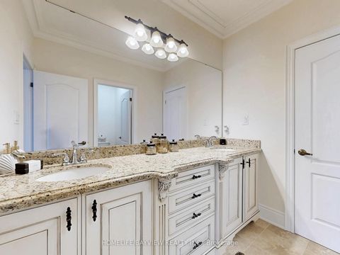 Photo 38 at 42 Lady Fenyrose Avenue, Patterson, Vaughan