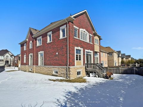 Photo 41 at 42 Lady Fenyrose Avenue, Patterson, Vaughan