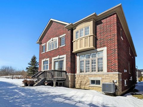 Photo 45 at 42 Lady Fenyrose Avenue, Patterson, Vaughan