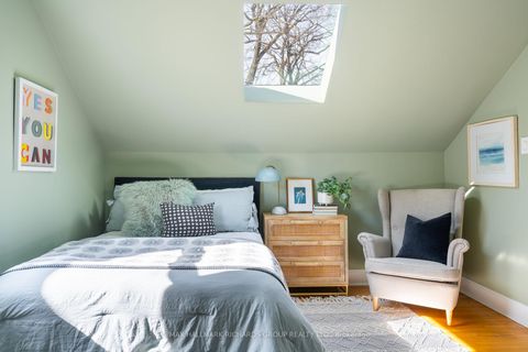 Photo 23 at 38 Anndale Road, Cliffside, Toronto