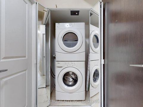 Photo 22 at 1507 - 215 Sherway Gardens Road, City Centre West, Toronto