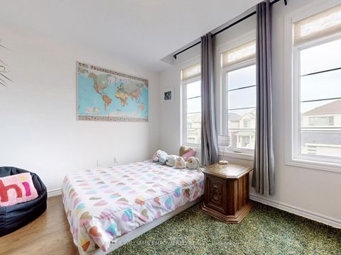 Photo 24 at 28 Gemini Drive, Rural Barrie Southeast, Barrie