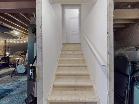 Photo 34 at 28 Gemini Drive, Rural Barrie Southeast, Barrie